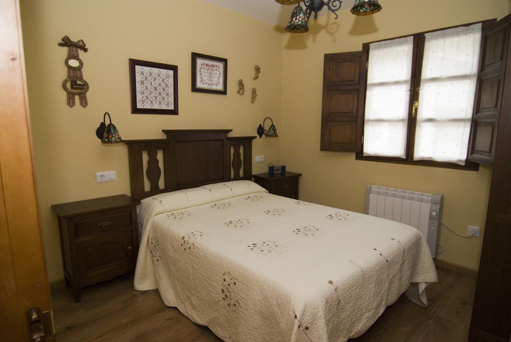 Apartmán Casa Les Pedroses Campiellos Pokoj fotografie